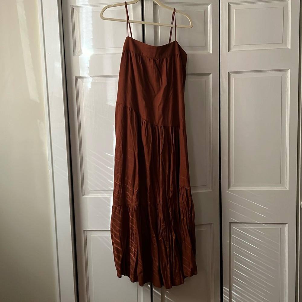 Abercrombie & Fitch: Asymmetrical Tiered
Maxi Dress - Brown